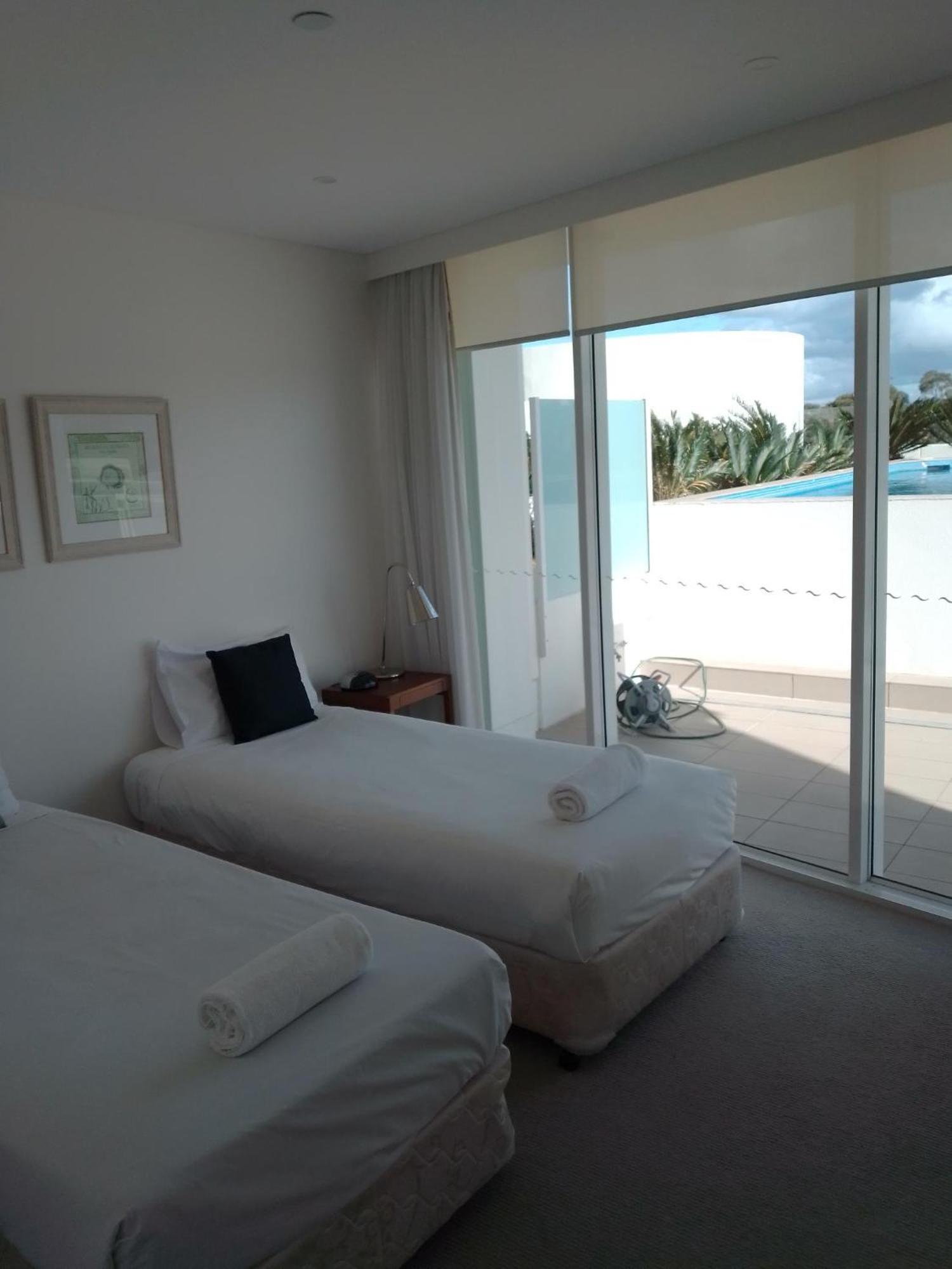 Kirra Surf Apartments Гоулд Коуст Екстериор снимка