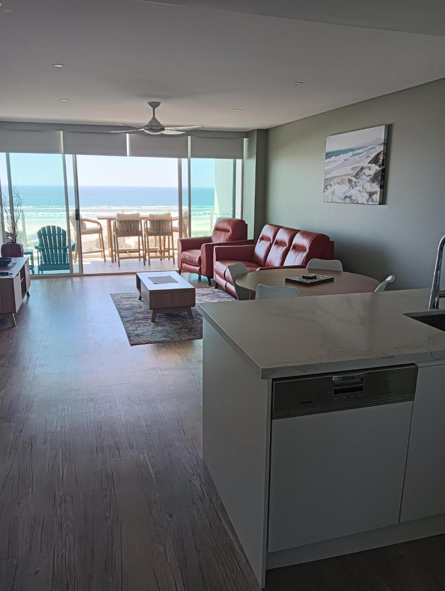 Kirra Surf Apartments Гоулд Коуст Екстериор снимка