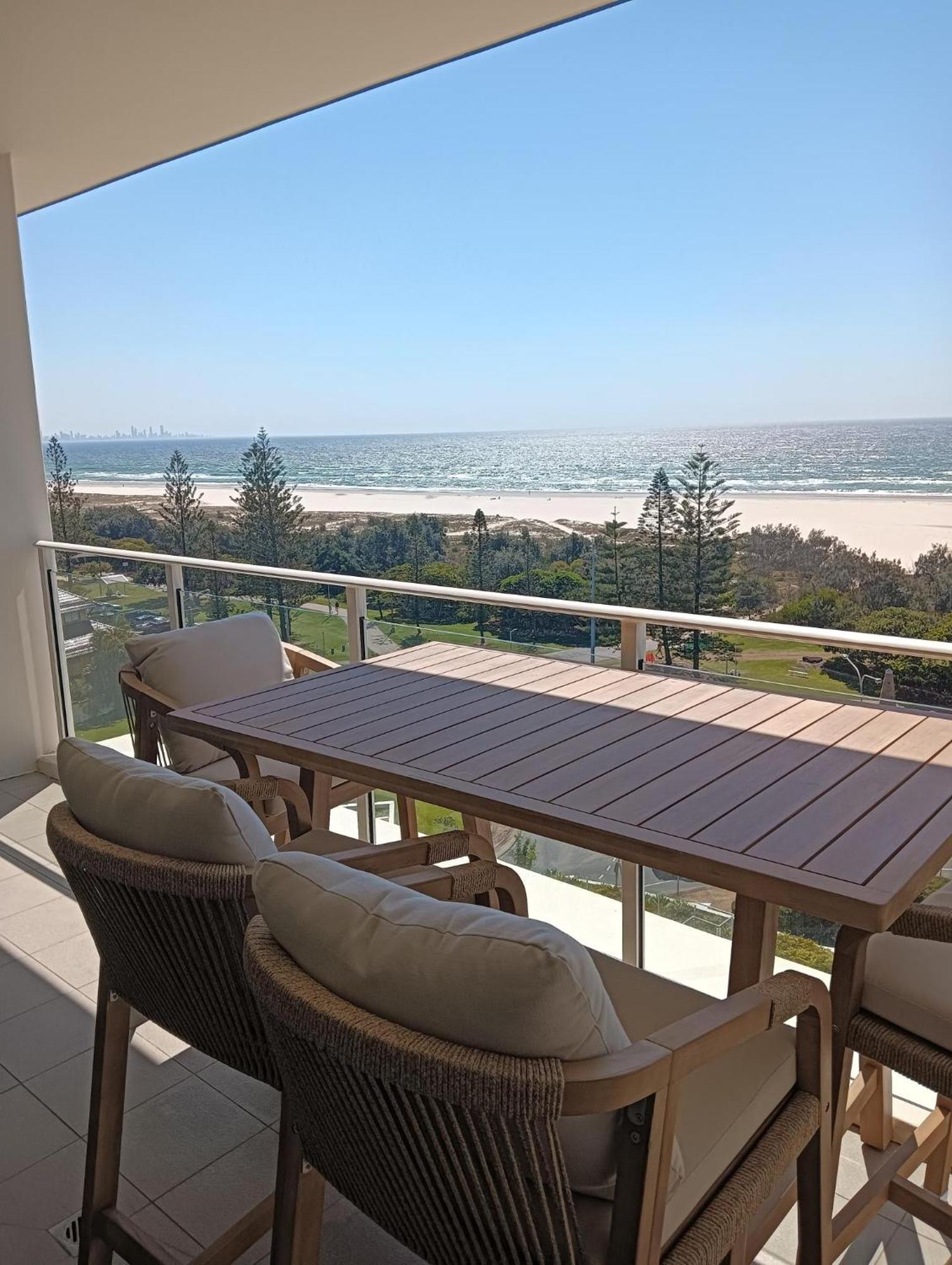 Kirra Surf Apartments Гоулд Коуст Екстериор снимка