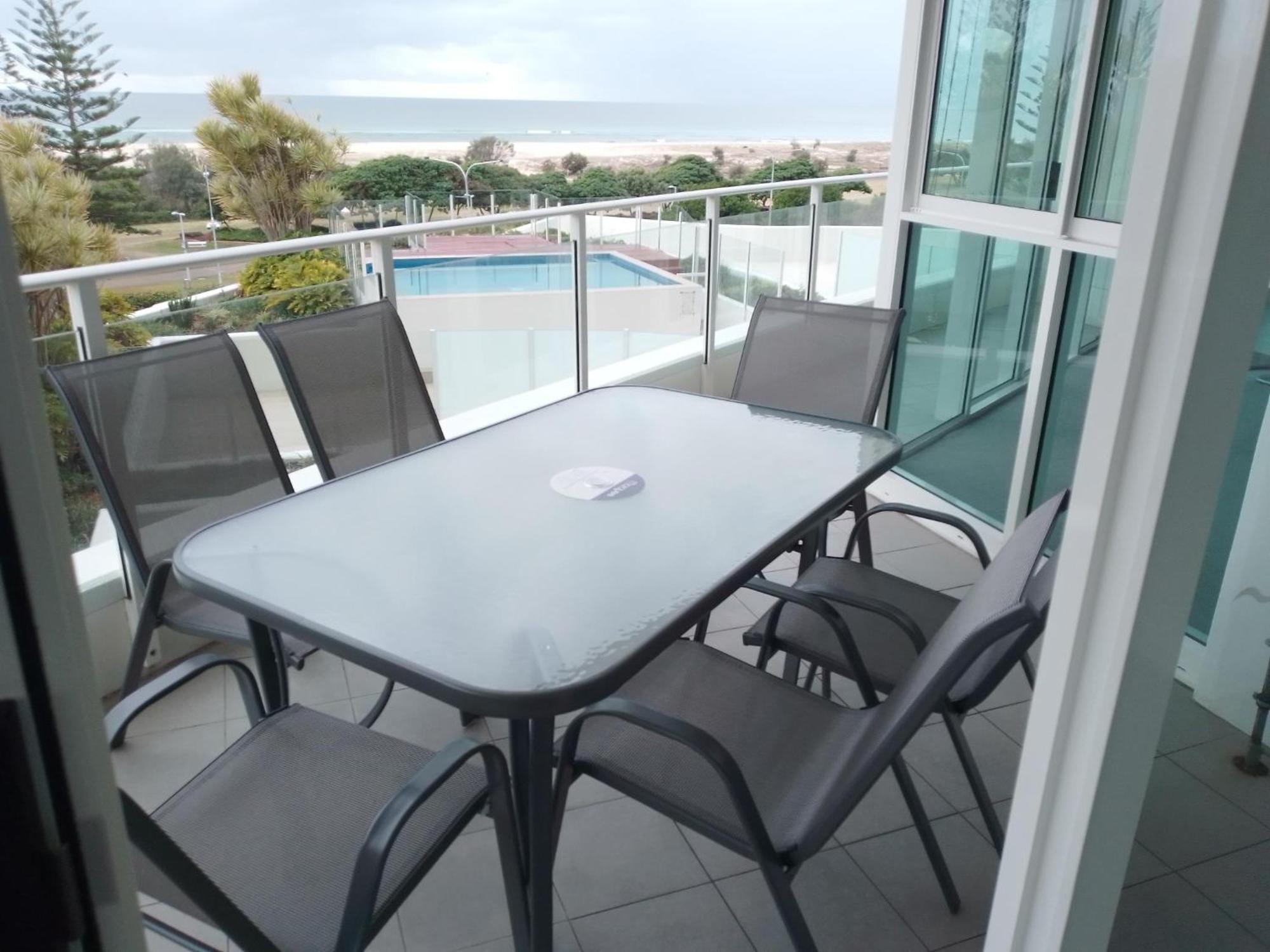Kirra Surf Apartments Гоулд Коуст Екстериор снимка